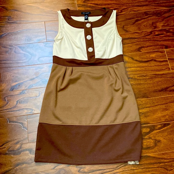 🆕 Cute sleeveless colour block dress in size 12 - Picture 1 of 2